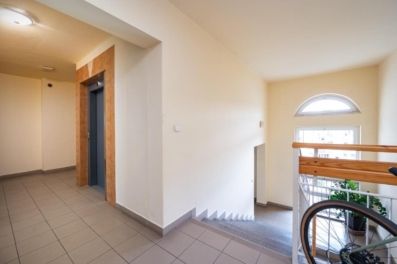 Bluszczanska Comfort Apartment Varsó Kültér fotó